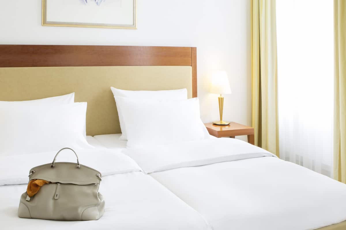 superior room, 1 double bed | hypo-allergenic bedding, minibar, desk, blackout curtains