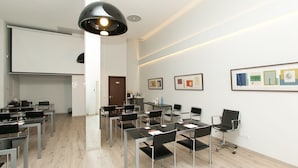 Breakfast served  - Artmadams (Palma de Mallorca)
