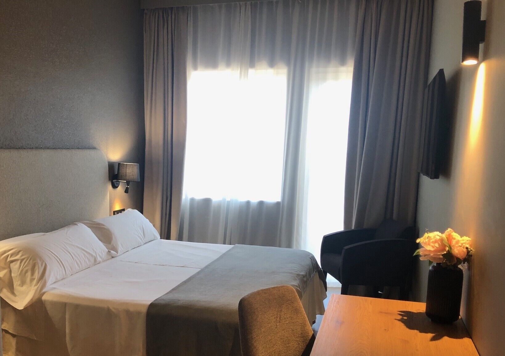 down duvets, minibar, in-room safe, desk