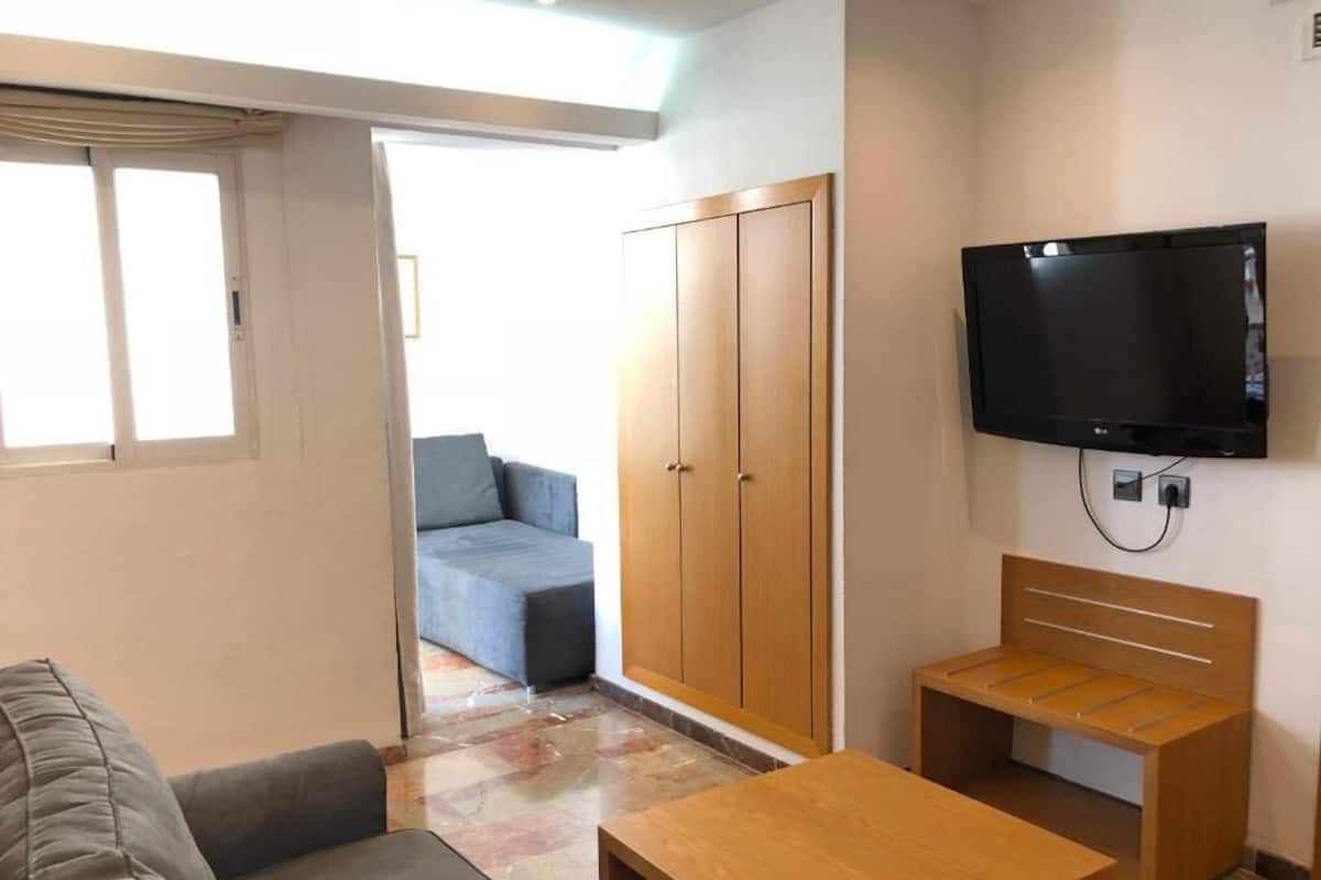 1 Schlafzimmer, Zimmersafe, Schreibtisch, schallisolierte Zimmer