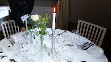 Middag serveras