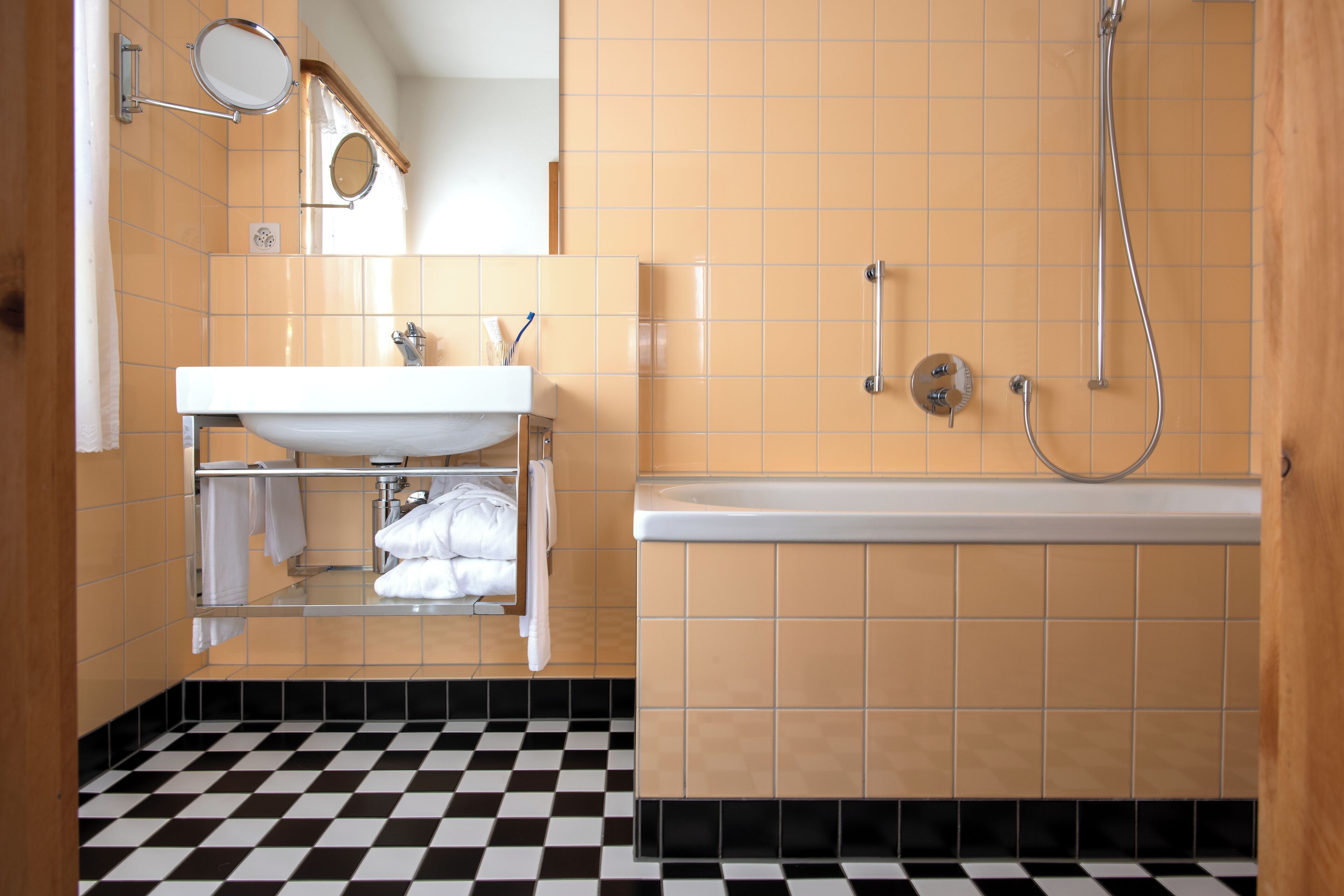 superior double room (historic) | bathroom | combined shower/bathtub, free toiletries, hair dryer, bathrobes