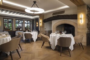 Lunch and dinner served, French cuisine