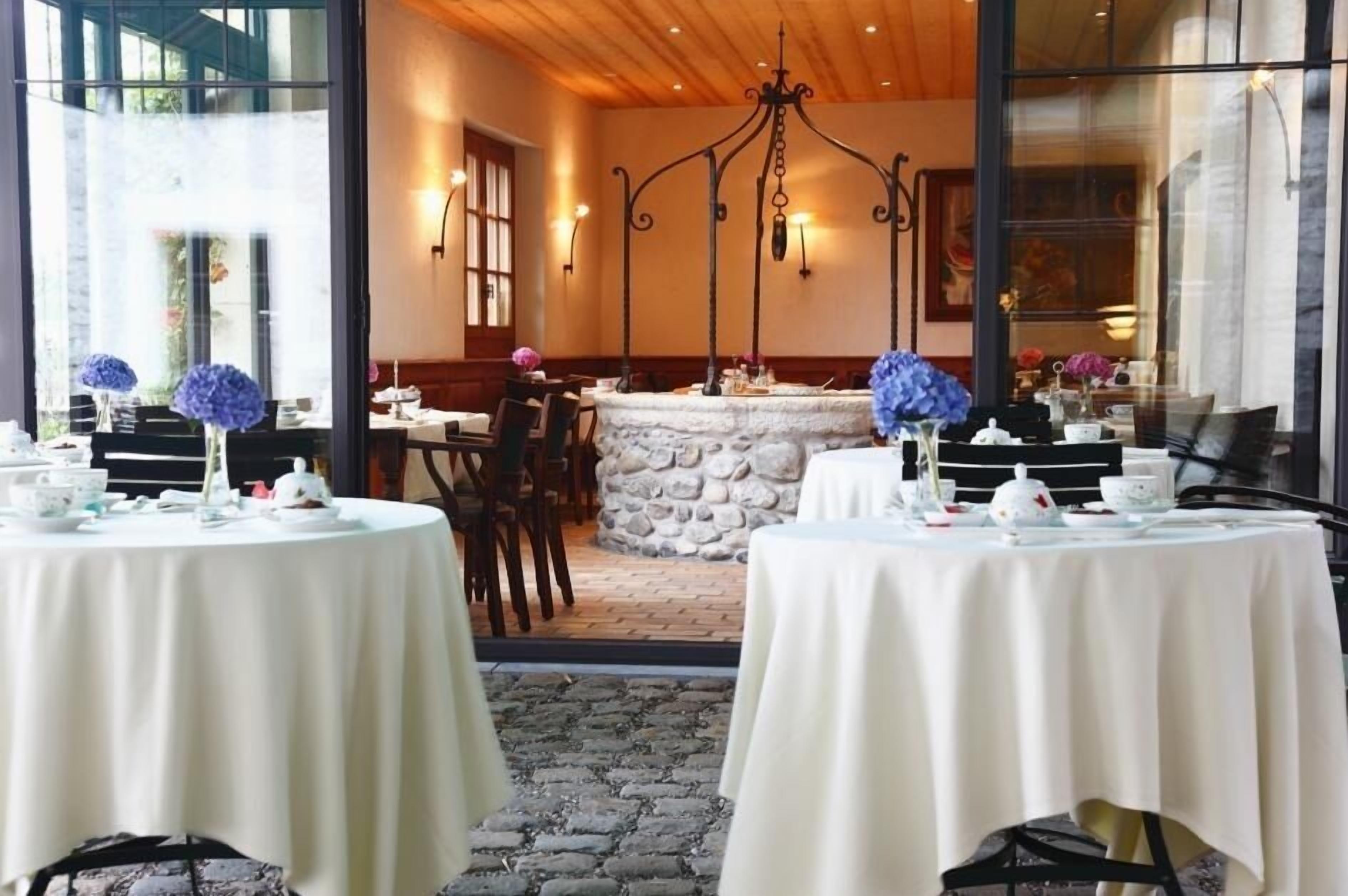 daily buffet breakfast (chf 40 per person)