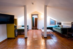 Executive Double or Twin Room | 1 bedroom, down comforters, in-room safe, desk