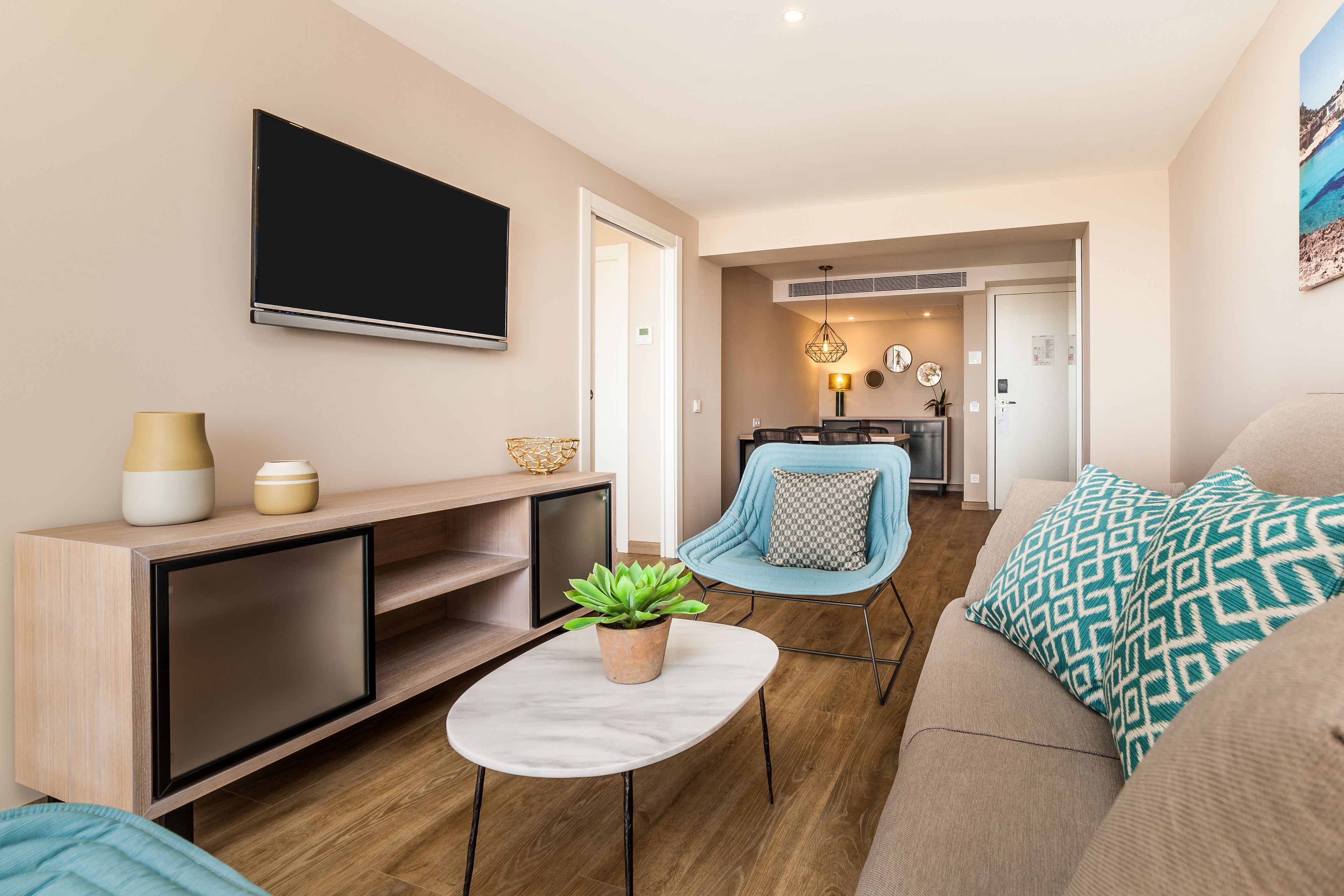 minibar, in-room safe, desk, blackout curtains