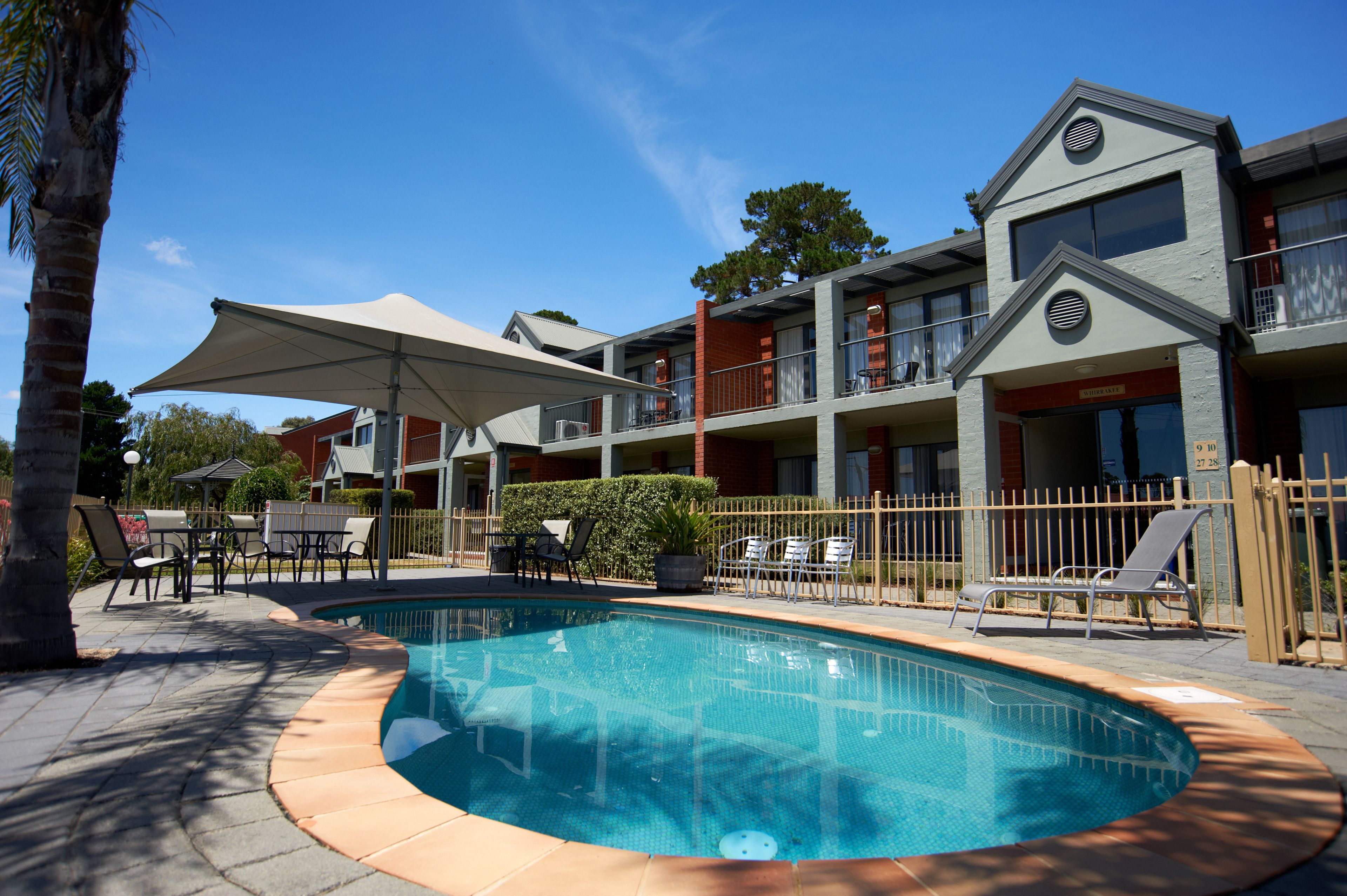 Outdoor pool, pool loungers