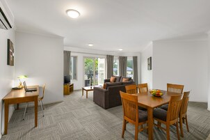 Three Bedroom Standard Apartment | Minibar, desk, blackout drapes, soundproofing