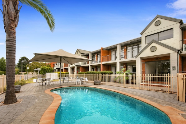 Outdoor pool, pool loungers