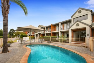 Outdoor pool, sun loungers