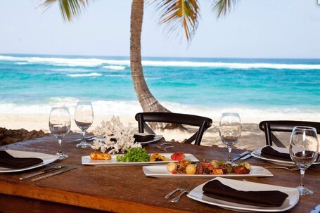 Villa Montana Beach Resort - Image 17