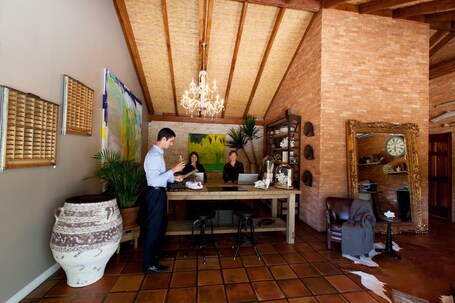 Villa Montana Beach Resort - Image 5
