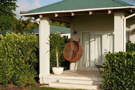 Villa Montana Beach Resort - Image 2
