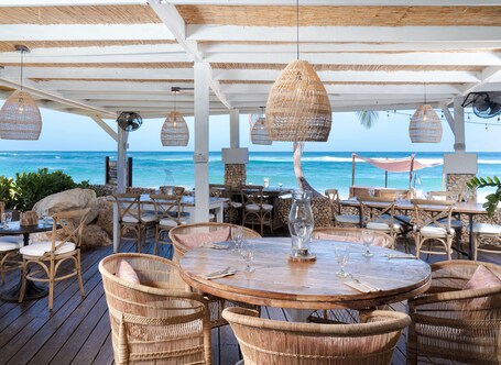 Villa Montana Beach Resort - Image 16