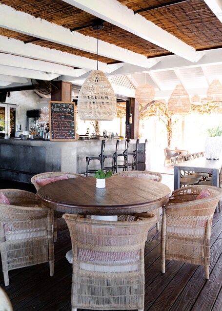 Villa Montana Beach Resort - Image 75