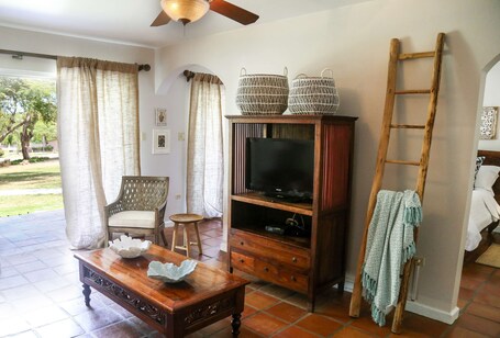 Villa Montana Beach Resort - Image 33