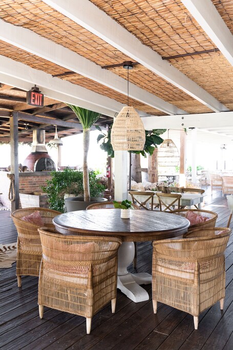 Villa Montana Beach Resort - Image 67