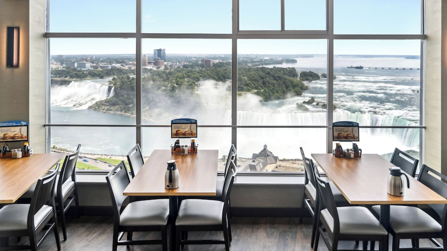 The Tower Hotel Fallsview