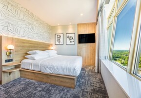 Camera singola, vista città | Una scrivania, postazione laptop, Wi-Fi gratuito, lenzuola