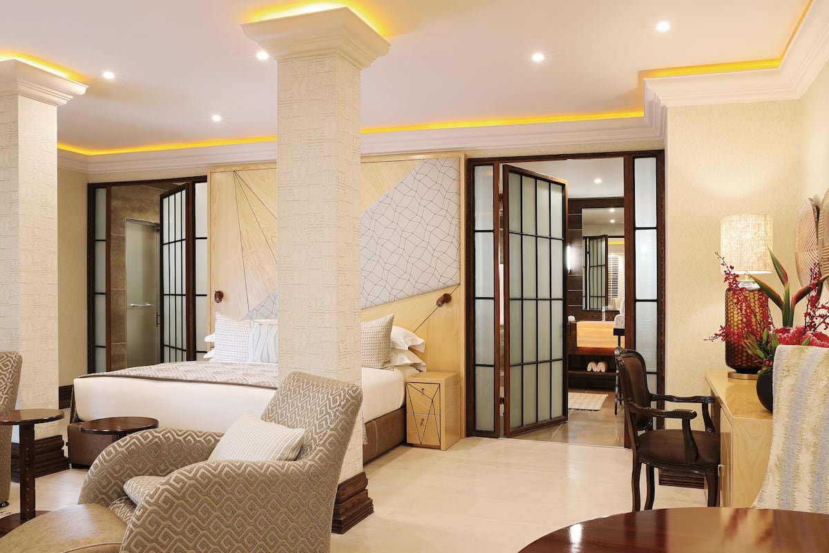 1 bedroom, egyptian cotton sheets, premium bedding, down duvets