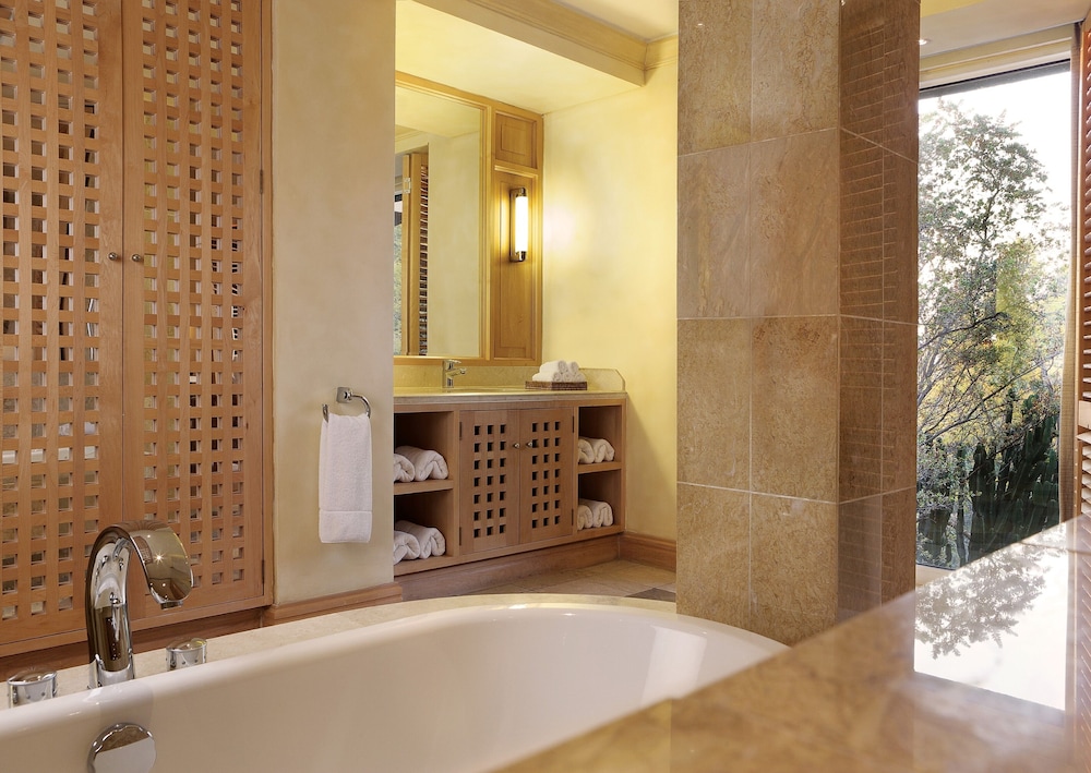 Saxon Hotel, Villas & Spa by null