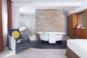 Comfy Suite | Ropa de cama de alta calidad, caja fuerte, escritorio