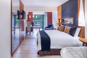 Premium bedding, in-room safe, desk, laptop workspace - Townhouse Hotel (Cape Town)