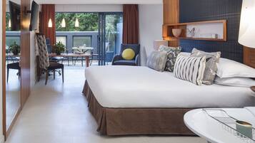 Suite junior | Ropa de cama de alta calidad y caja de seguridad en la habitación