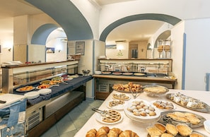Tägliches inbegriffenes Frühstücksbuffet