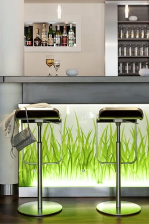Bar (in der Unterkunft)