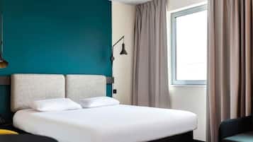 Executive Room, 1 Double Bed with Sofa bed | In-room safe, desk, soundproofing, iron/ironing board (on request)