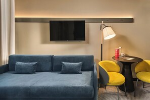 Executive Room, 1 Double Bed with Sofa bed | In-room safe, desk, soundproofing, iron/ironing board