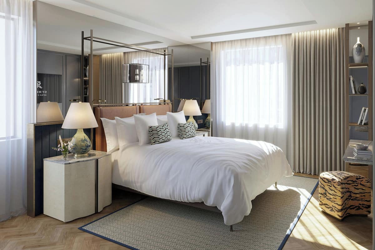Suite, 1 Bedroom, Courtyard View | Premium bedding, minibar, in-room safe, desk