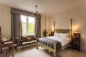 Comfy Room | Desk, iron/ironing board, free WiFi, bed sheets - Craigellachie Hotel of Speyside (Aberlour)