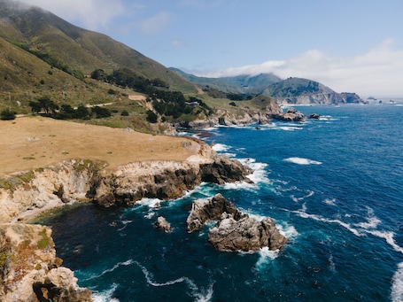Exterior. Alila Ventana Big Sur
