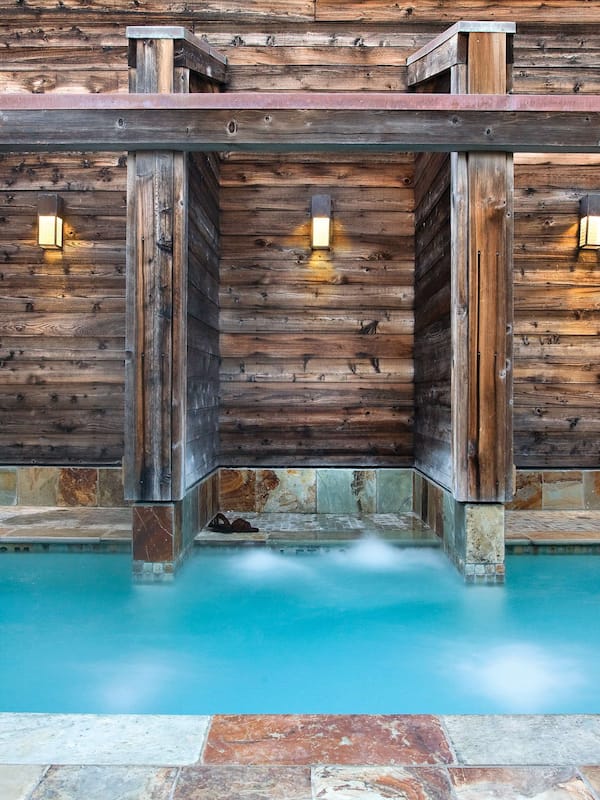 Body treatments, aromatherapy, hot stone massages, deep-tissue massages