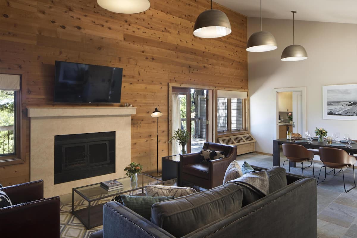 Suite, 1 King Bed (Coast House)