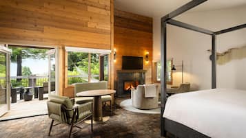 Luxe beddengoed, een minibar, een kluis op de kamer, een bureau