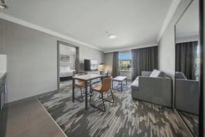 Grand Suite, 1 King Bed with Sofa bed, Kitchenette | Living area