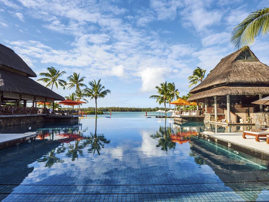 2 outdoor pools, pool umbrellas, pool loungers