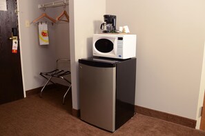 Mini-refrigerator
