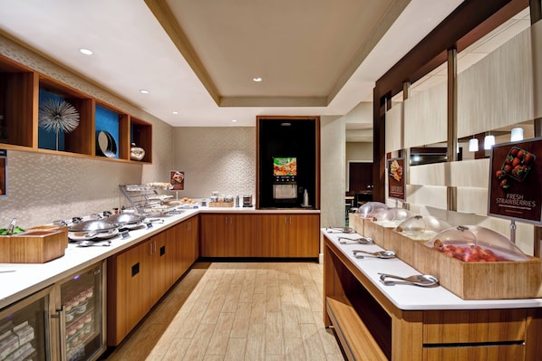 Free daily continental breakfast 