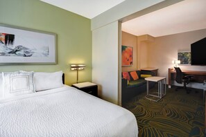 Premium bedding, in-room safe, desk, laptop workspace