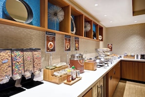 Free daily continental breakfast - SpringHill Suites by Marriott Baltimore BWI Airport (Linthicum Heights)