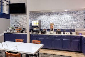 Free daily continental breakfast