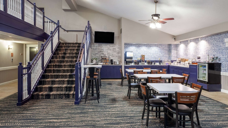 AmericInn by Wyndham Peoria