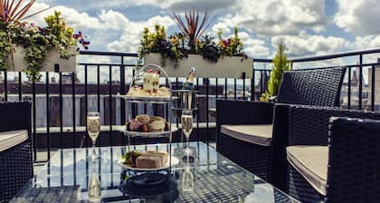 Carlton George Hotel