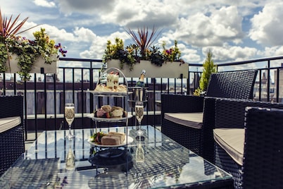 Carlton George Hotel