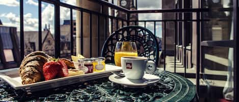 Free minibar, in-room safe, laptop workspace, iron/ironing board