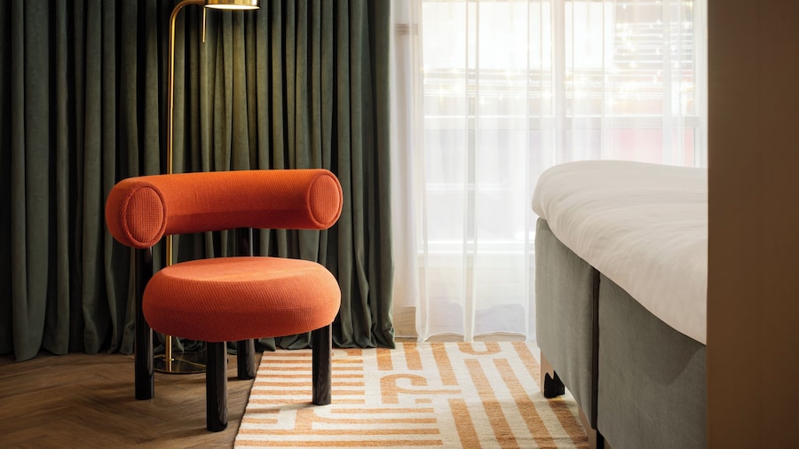 Carlton George Hotel